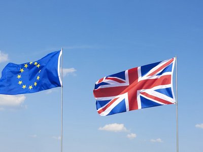 Flagge UK und EU