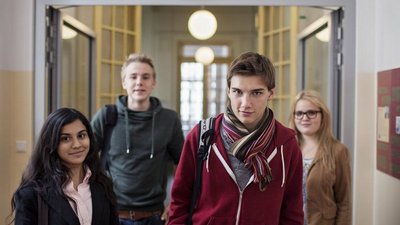 Junge Menschen in der Schule 