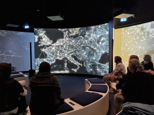 Teilnehmende bei der Erlebnis Europa Ausstellung