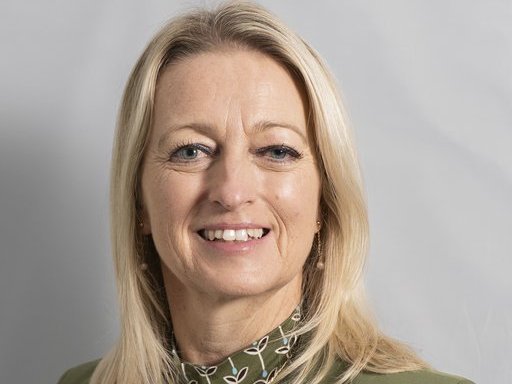 Portraitfoto von Birgit Wurzer