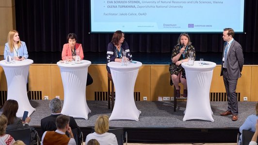 Podiumsdiskussion