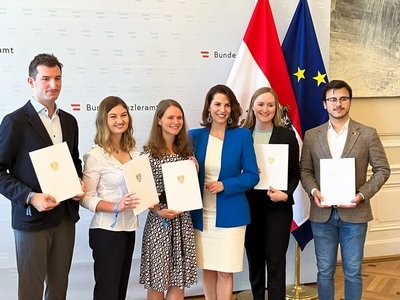 Verleihung der College of Europe Stipendium mit BM Edtstadler