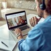 Mann bei Online-Vortrag Online-Vortrag